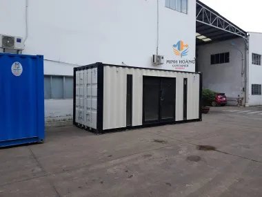 Container văn phòng 20 feet trắng viền đen