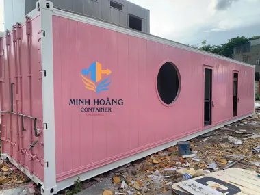 Container Nhà Ở Kèm Quầy Cafe 40 Feet Hồng Viền Trắng Có Toilet