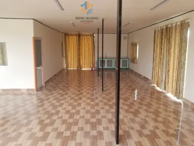 Container nhà ở lắp ghép 4x40 feet có toilet xanh viền cam