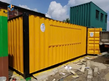 Container cafe kem 20 feet vàng viền đen