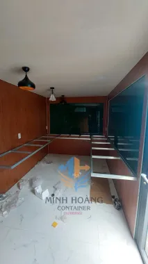 Container Cafe 20 Feet Xanh Lá Chia 2 Phòng Ốp Gỗ Hiện Đại