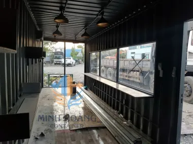 Container Cafe 40 Feet Đen Khung Kính Không Gian Mở