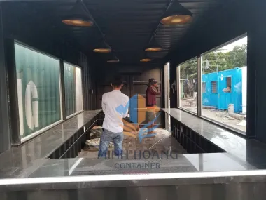 Container Cafe 40 Feet Đen Khung Kính Không Gian Mở