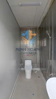 Container Nhà Ở 20 Feet Xanh Lá Có Toilet Cửa Ngoài