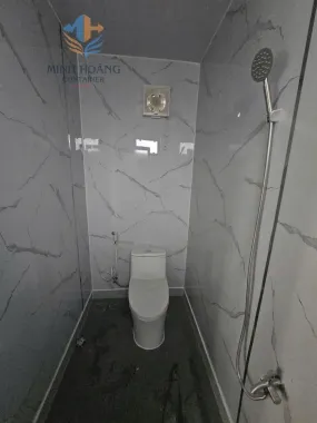 Container Nhà Ở 40 Feet Vàng Kem Ốp Gỗ Có Toilet Hiện Đại 