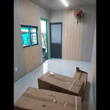 Container Nhà Ở 40 Feet Xám Ốp Gỗ Chia 2 Phòng Có Toilet