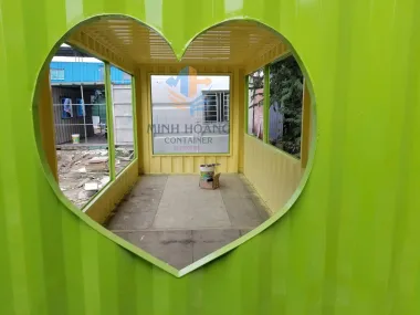 Container Showroom 20 Feet Xanh Lá Viền Đen – Thiết Kế 