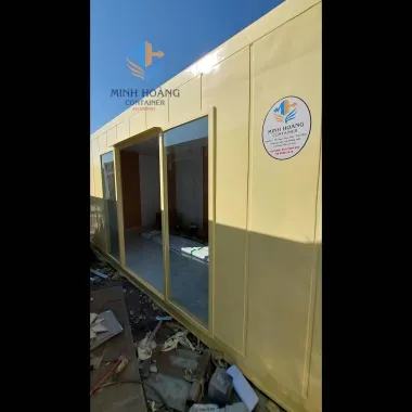 Container Văn Phòng 20 Feet Khung Kính: Không Gian Mở Hiện Đại & Màu Vàng Năng Động