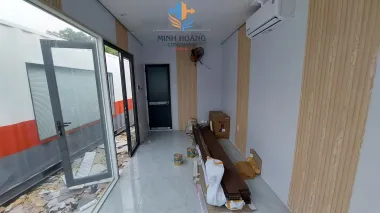 Container Văn Phòng 20 Feet Trắng Khung Kính Có Toilet: Hiện Đại & Tiện Nghi