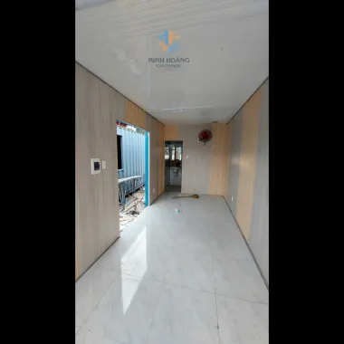 Container Văn Phòng Xanh Dương Ốp Gỗ Dài 7.5m Có Toilet: Giải Pháp Từ Vỏ Cont Lạnh Siêu Cách Nhiệt