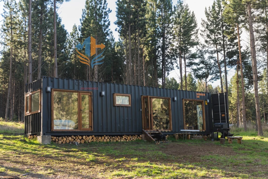 Container nhà ở 40 feet cửa lớn có toilet màu đen
