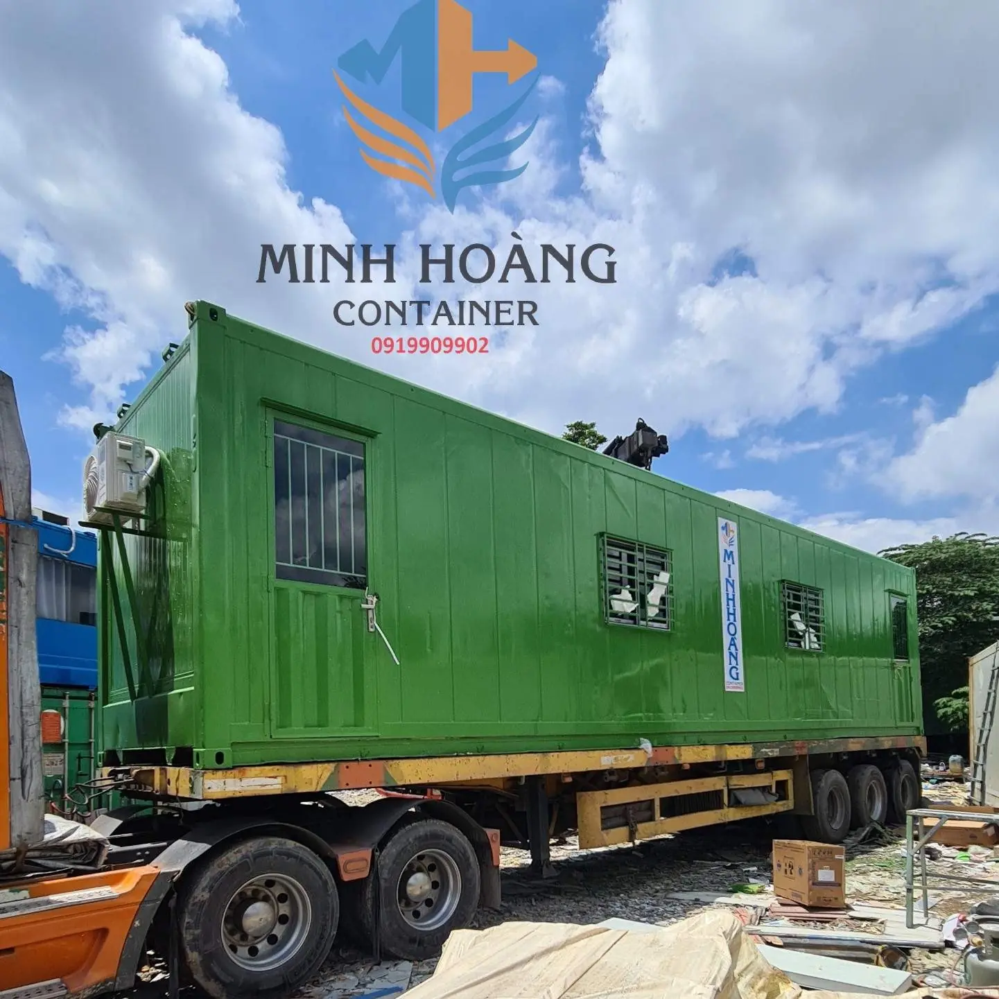Container văn phòng 40 feet màu xanh lá kèm máy lạnh, điện, đèn đầy đủ tiện nghi