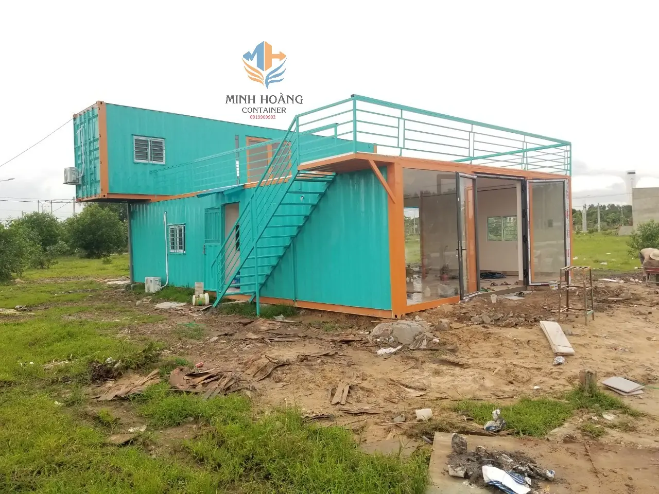 Container nhà ở lắp ghép 4x40 feet có toilet xanh viền cam