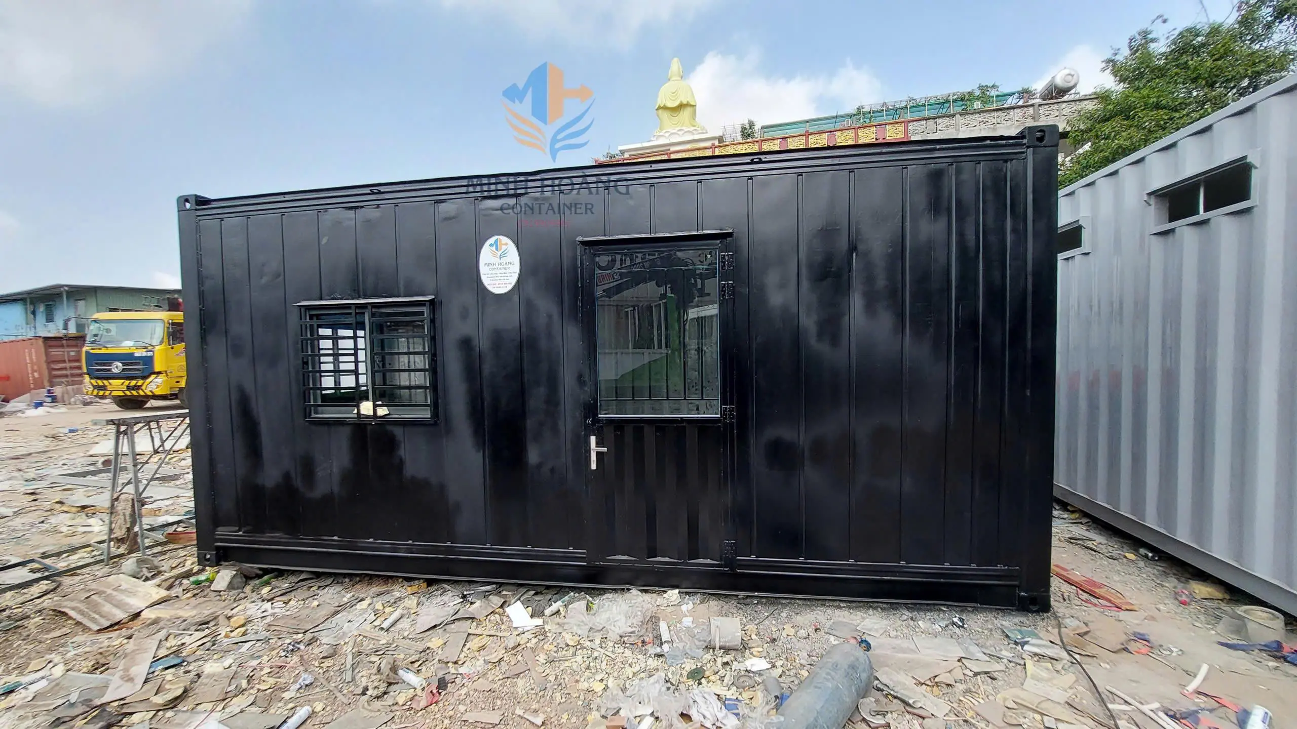 Container Văn Phòng Đen 20 Feet Có Toilet