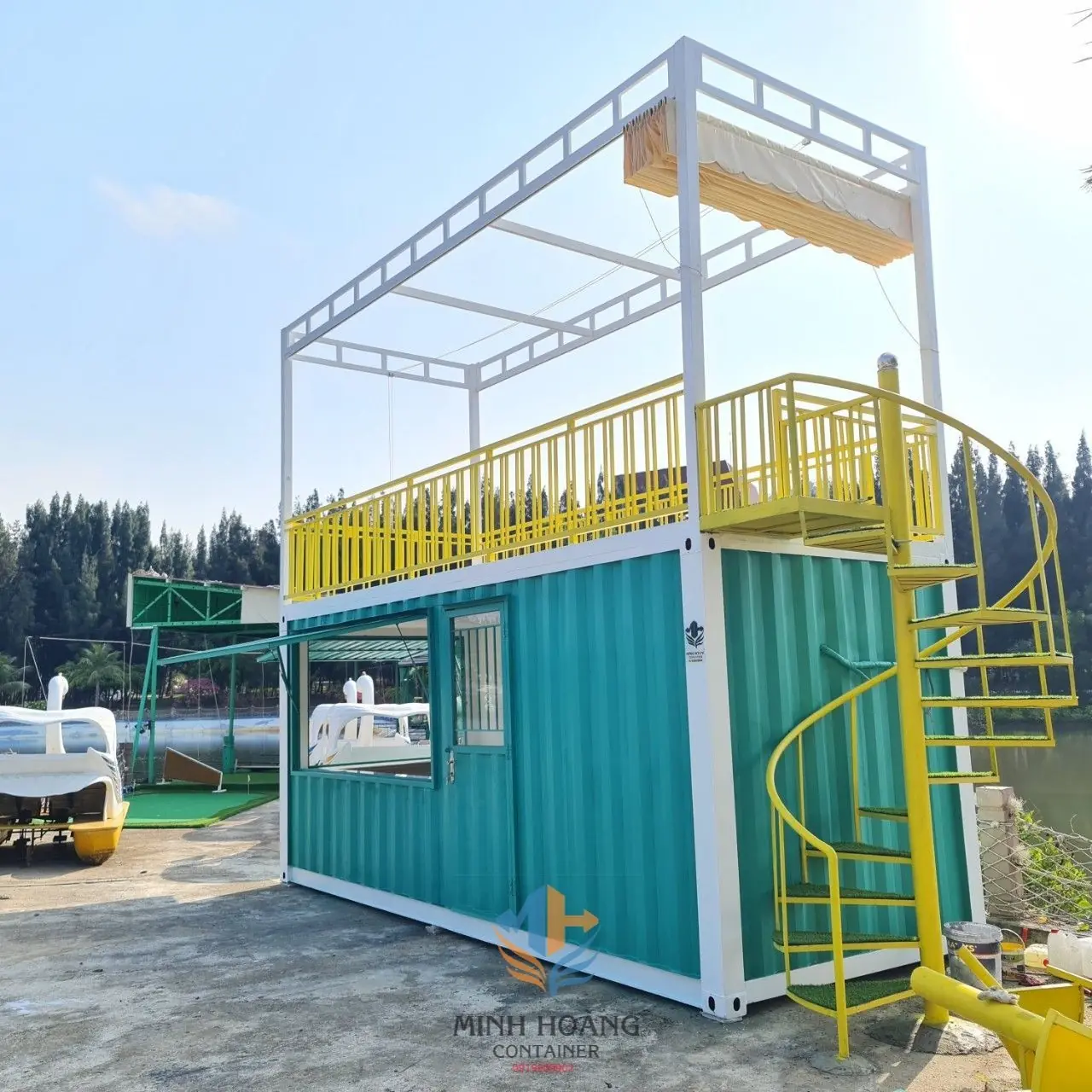 Container Cafe 20 Feet Xanh Viền Trắng Có Sân Thượng