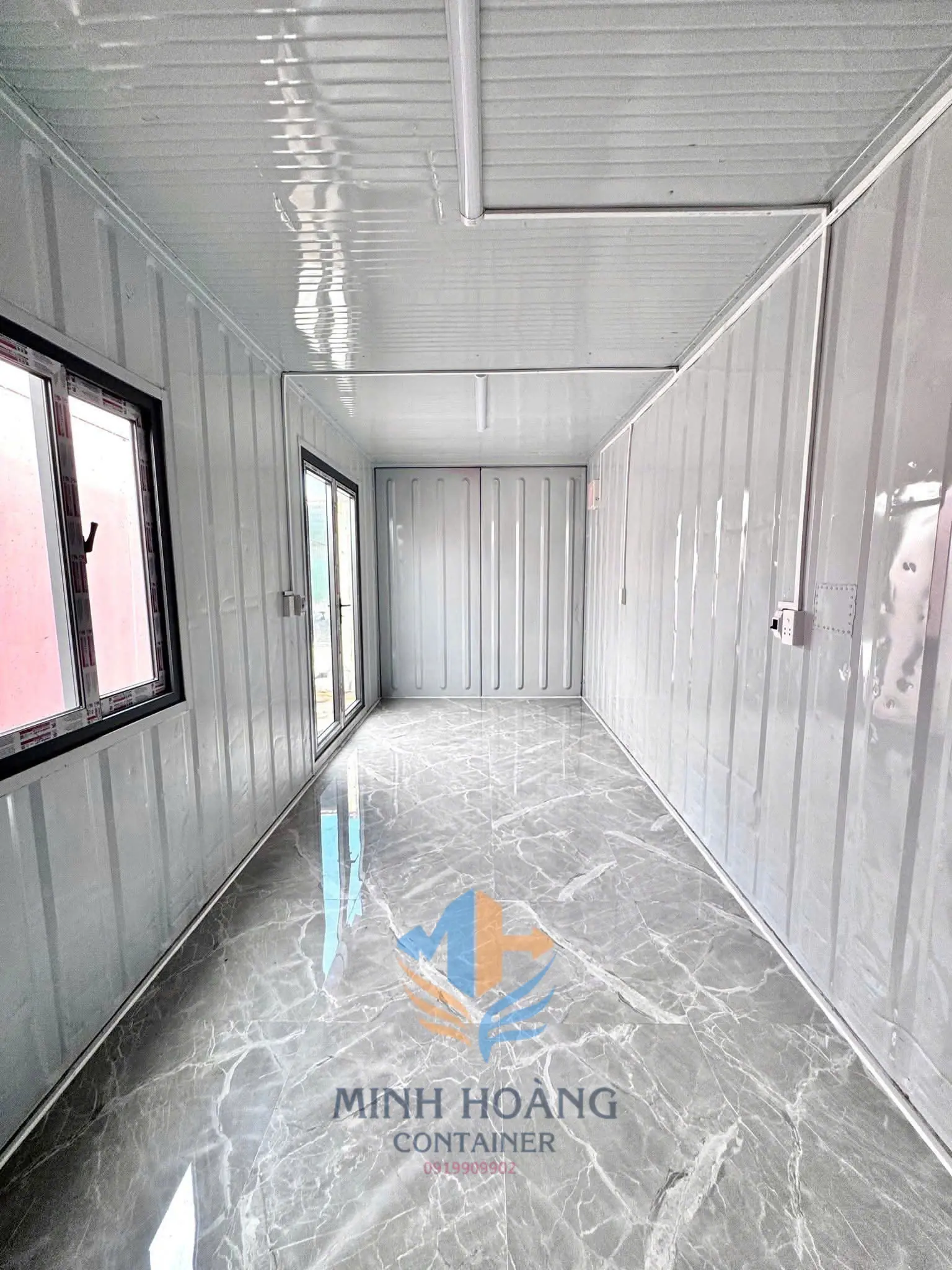 Container Văn Phòng 20 Feet Xanh Lá Khung Kính Cửa Lùa