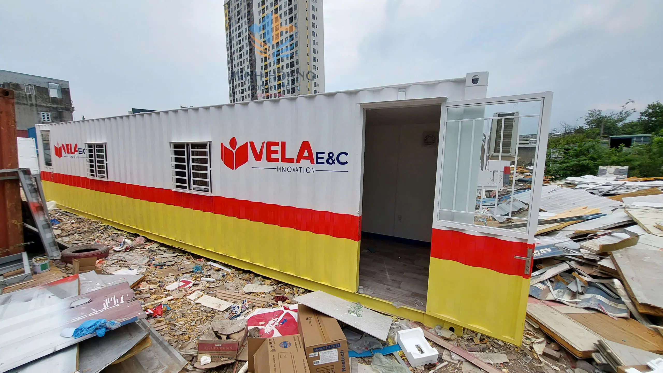 Container Văn Phòng 40 Feet Phối 3 Màu Trắng Đỏ Vàng: Giải Pháp Không ...