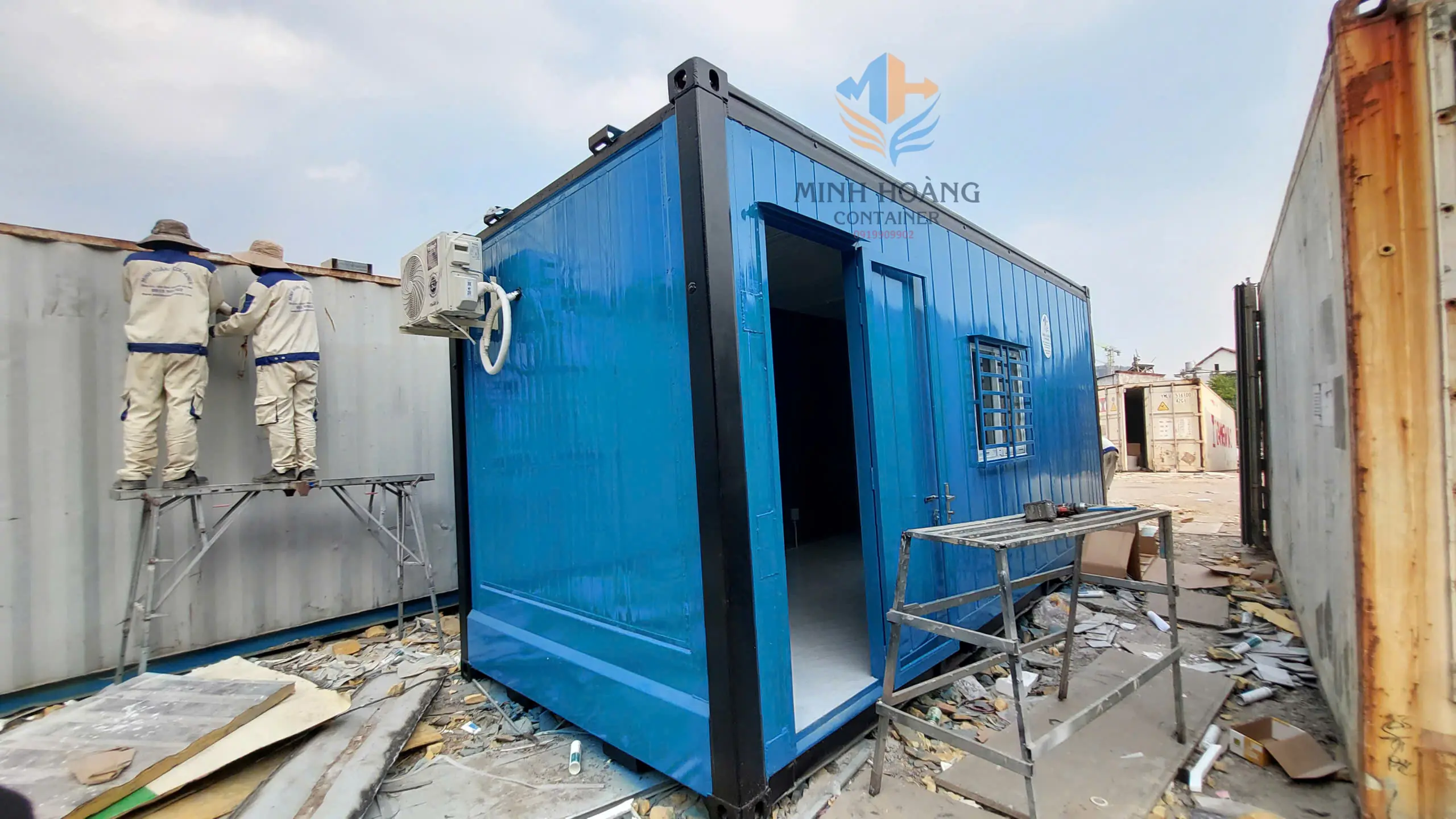 Container Văn Phòng 20 Feet Có Toilet – Thiết Kế Xanh Dương Viền Đen Hiện Đại