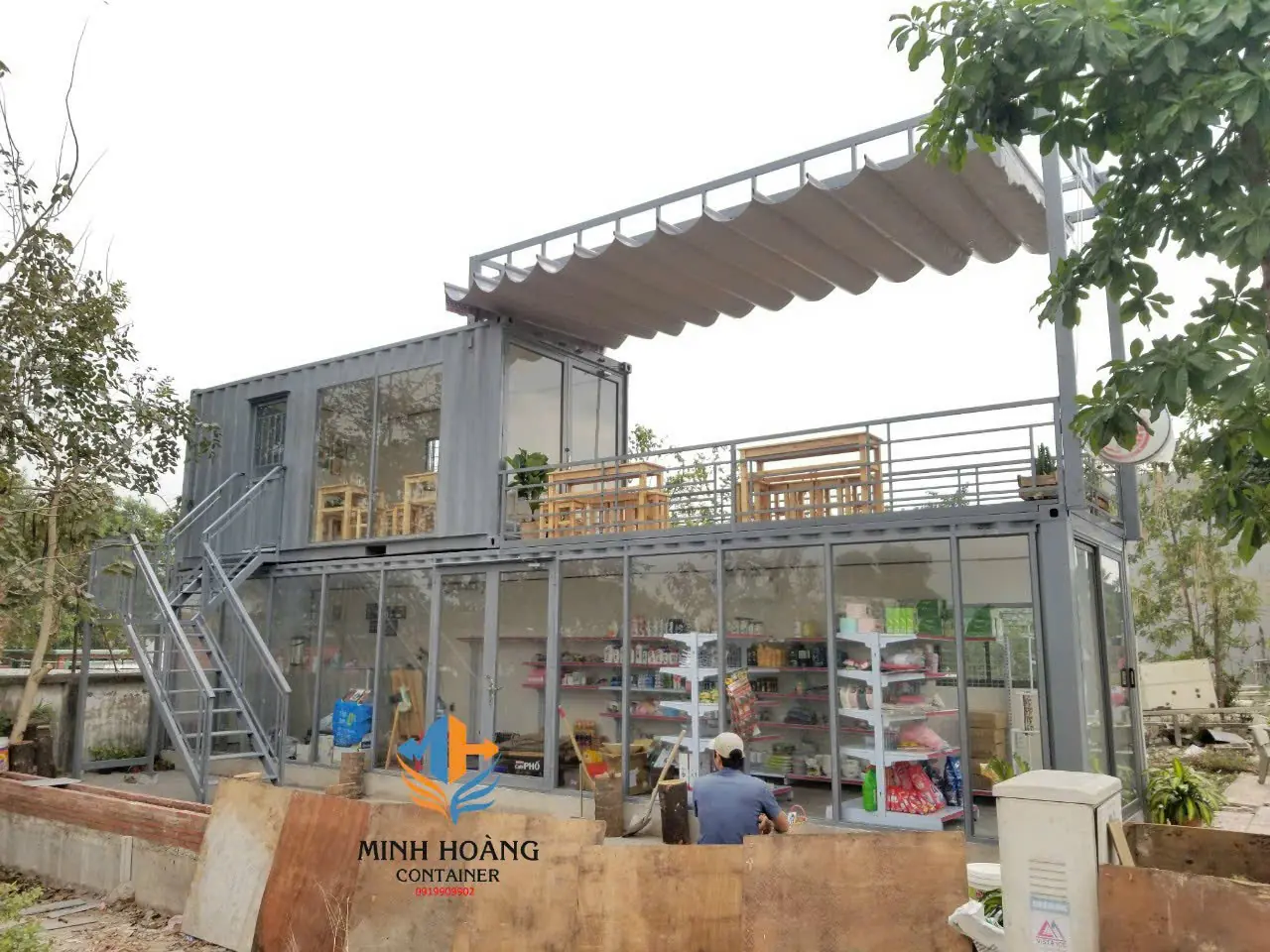 Container cửa hàng bách hóa khung kính 2 tầng 20f x 40f