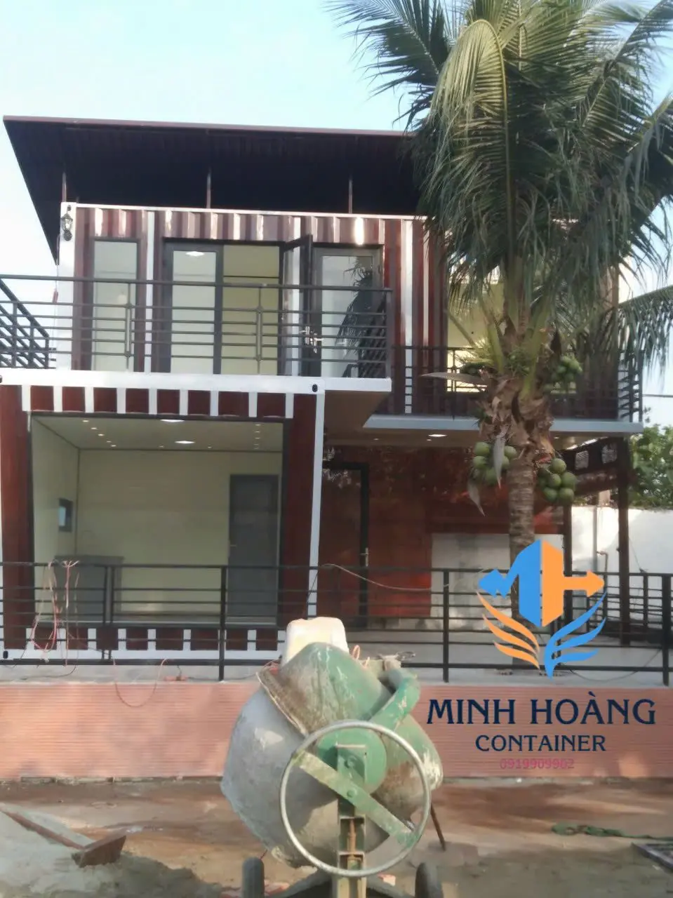 Container Văn Phòng 2 Tầng Thiết Kế Hiện Đại Màu Nâu Viền Trắng – Sang Trọng & Tối Ưu Diện Tích